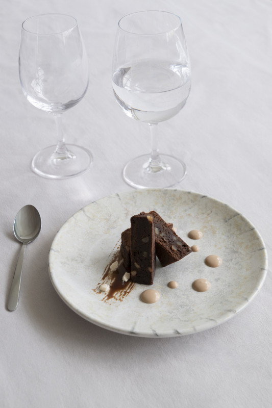 Assiette coupe plate gris grès émaillé Ø 21 cm Sirocco Accolade