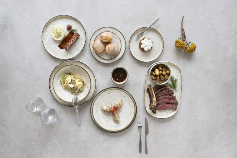 Assiette plate bord droit rond beige porcelaine Ø 27 cm Lunéa Pro.mundi